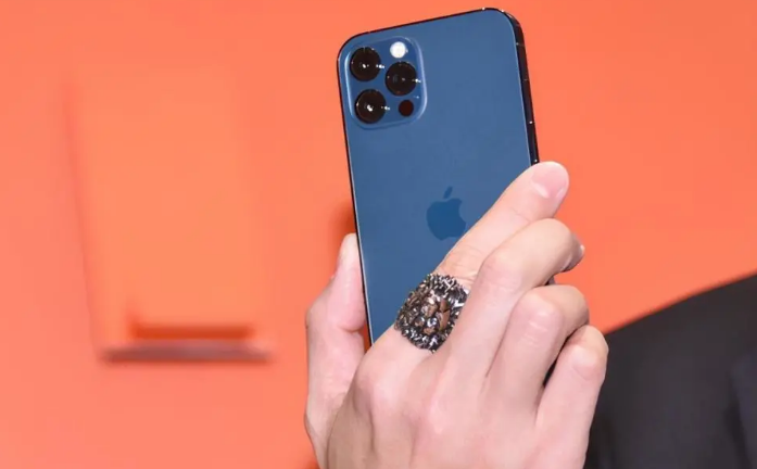越秀苹果手机维修分享iPhone12系列重启方法教程 